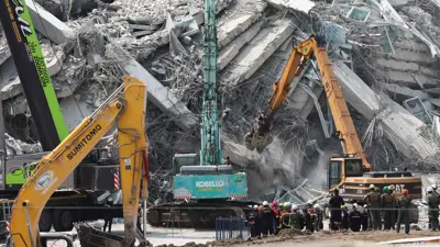 جانب من الدمار الذي خلفه الزلزال