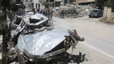 مشهد من موقع غارة إسرائيلية سابقة على جنوب لبنان