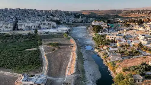 نهر العاصي يواجه خطر الجفاف