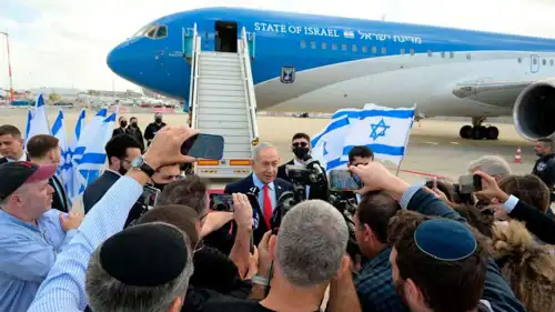 رئيس الوزراء الإسرائيلي بنيامين نتنياهو  يتحدث للإعلام