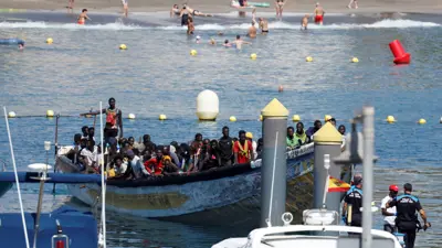 مركب للمهاجرين في جزر الكناري