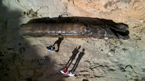 جزء ضخم من صاروخ إيراني في جنوب إسرائيل