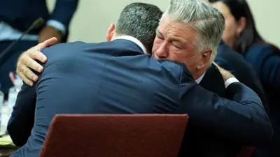 الممثل الأمريكي أليك بالدوين بعد إلغاء محاكمته