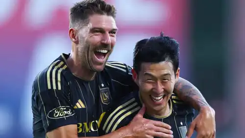 هيونغ مين سون في مباراة مع غالاكسي الأمريكي