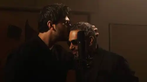 فضل شاكر برفقة ابنه محمد