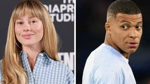 كيليان مبابي وإستر إكسبوزيتو