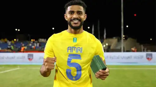 عبد الإله العمري مدافع النصر السعودي