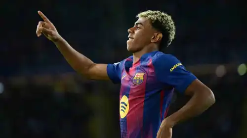 لامين يامال نجم برشلونة