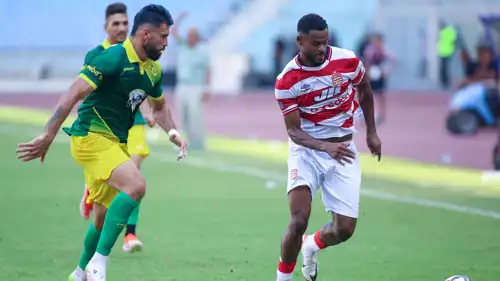 فراس شواط في أول مباراة مع الإفريقي