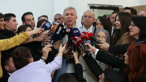 رئيس بلدية أنقرة منصور يافاش