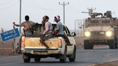 عناصر مسلحة تتبع ميليشيا الحوثي