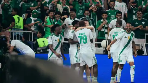 احتفال لاعبي الأهلي السعودي