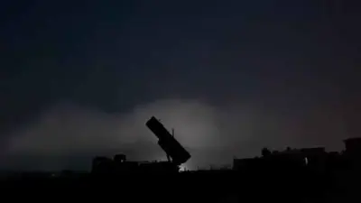 منصة صاروخية باكستانية لحظة بدء عملية "البنيان المرصوص"