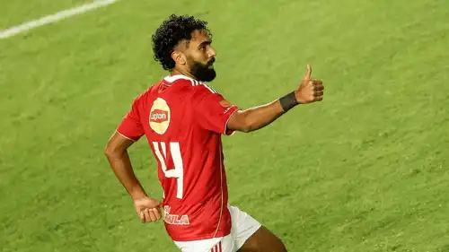 حسين الشحات في مواجهة الزمالك