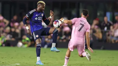 آرون بوبيندزا