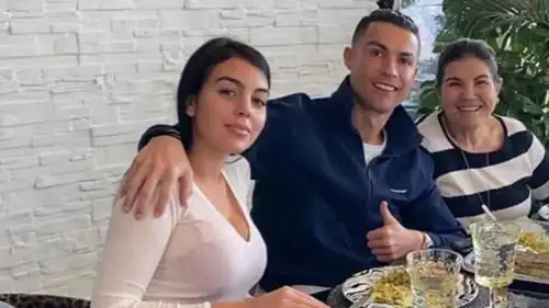 روالدو وجورجينا ووالدته