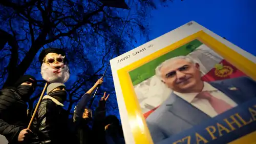 مؤيدون لرضا بهلوي 