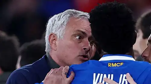 مورينيو ينتقد فينيسيوس