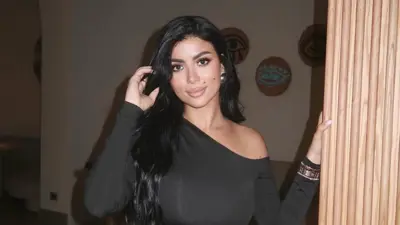 الفنانة المصرية كارولين عزمي