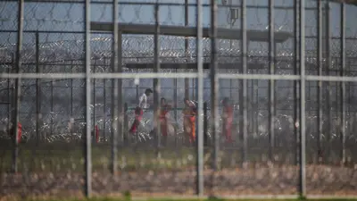 مركز احتجاز لمهاجرين غير نظاميين في الولايات المتحدة