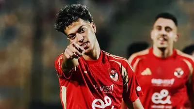 إمام عاشور نجم الأهلي المصري