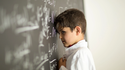 طالب في مدرسة (تعبيرية)