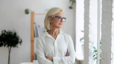 (تفكر قبل اتخاذ القرار (تعبيرية