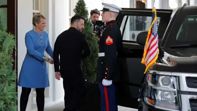 الرئيس الأوكراني لدى مغادرته البيت الأبيض