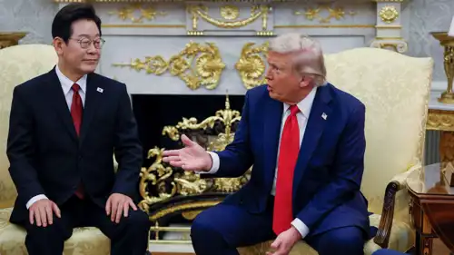 الرئيس الأمريكي دونالد ترامب ونظيره الكوري الجنوبي لي جاي ميونغ