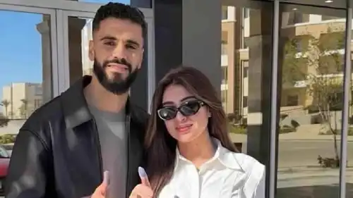 محمود بنتايج وزوجته