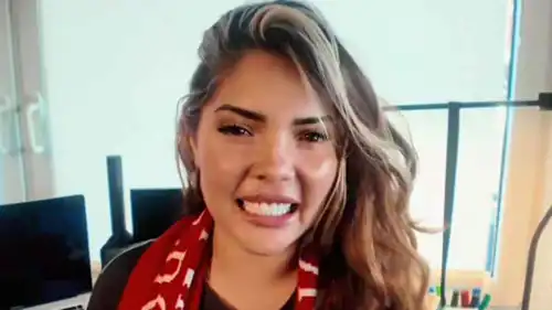 مشجعة ليفربول الشهيرة