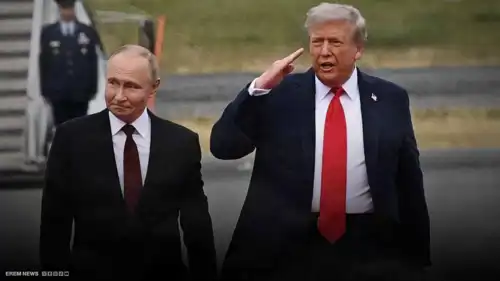 "خطوة حامل المسدس"..لماذا يسير بوتين ب"يد ثابتة" خلال لقائه ترامب؟