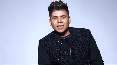 مغني المهرجانات عمر كمال