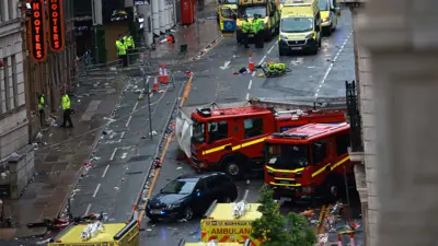 السيارة السوداء التي نفذت حادث الدهس