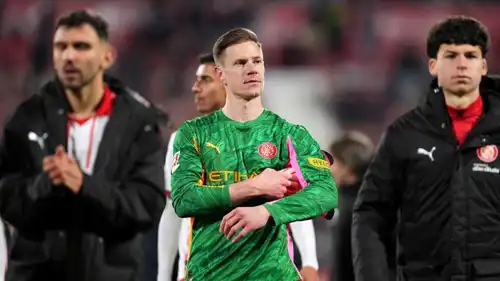 إصابة جديدة للحارس الألماني تير شتيغن