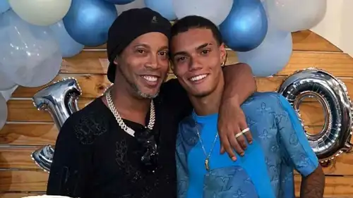 جواو مينديز دي أسيس موريرا ورنالدينيو