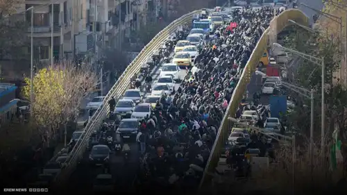 شارع غاضب واقتصاد منهار.. إيران على حافة الانفجار