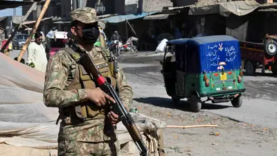 قوات باكستانية