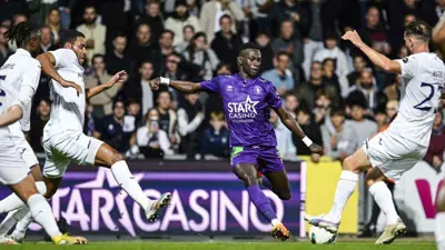 مروان الصحفي في مباراة بيرشكوت وأندرلخت