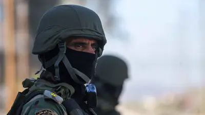 عنصر أمن فلسطيني في مخيم جنين