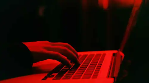 اختراق إلكتروني