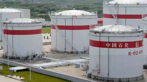 خزانات نفط في مدينة آنهوي الصينية