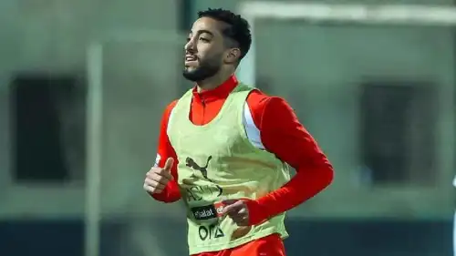 محمد عبد المنعم في تدريبات منتخب مصر