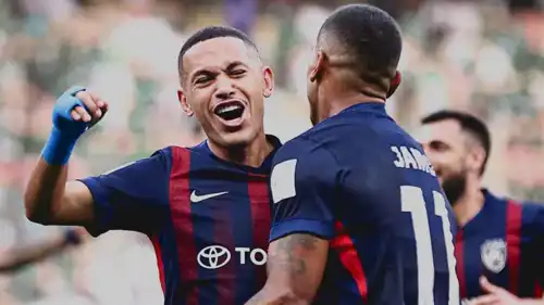 احتفال لاعبو جوهور بالهدف الأول في شباك الأهلي