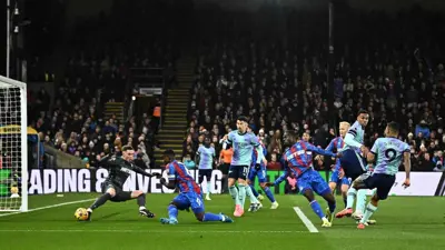 مباراة آرسنال وكريستال بالاس في الدوري الإنجليزي