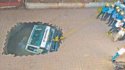 لحظة ابتلاع الأرض للشاحنة الضخمة