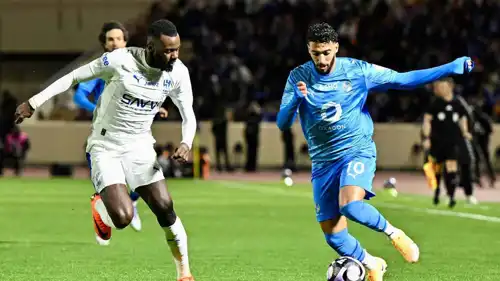 من مباراة الهلال ونيوم