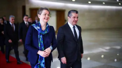 وزيرة الداخلية البريطانية مع رئيس حكومة كردستان العراق