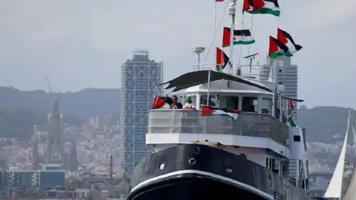 سفينة مساعدات متجهة إلى غزة