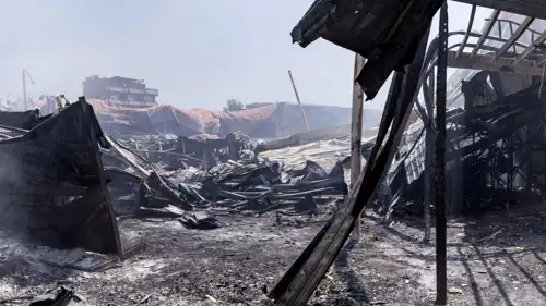 مجمع تجاري تعرض للنهب والحرق في مدغشقر